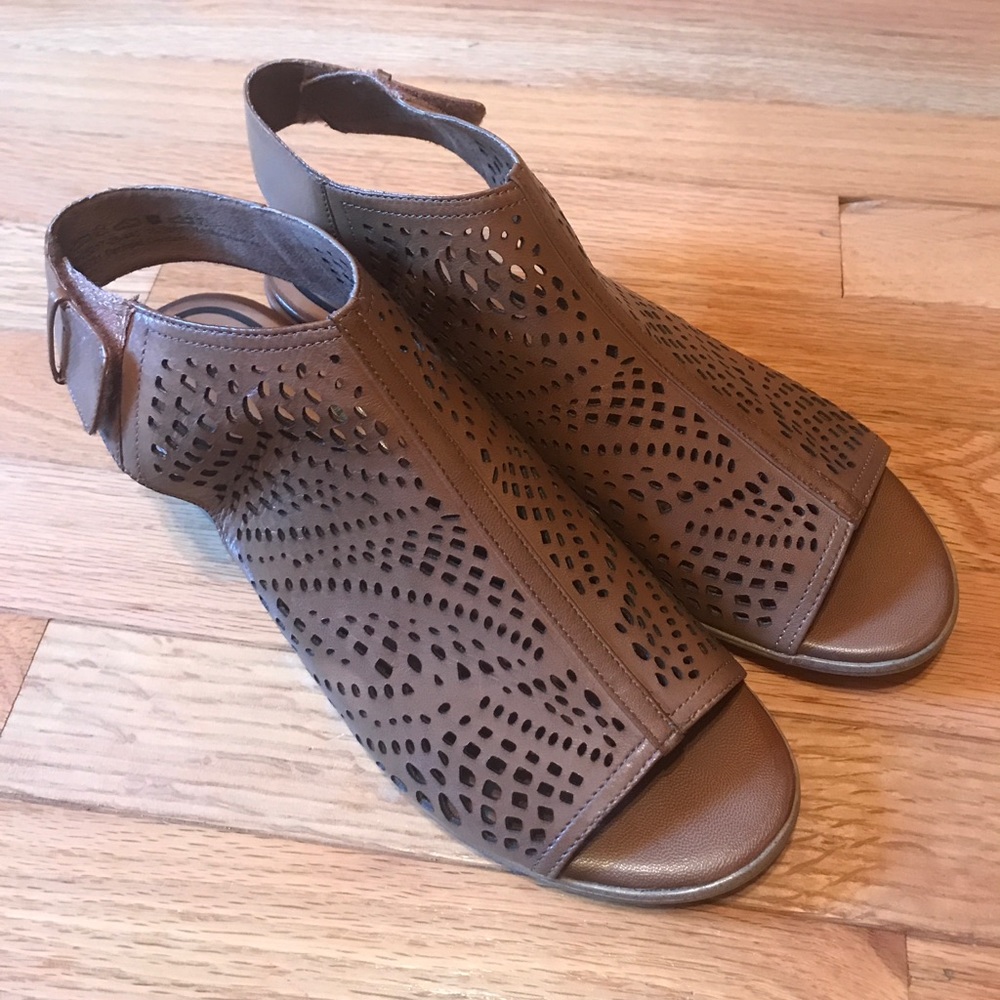 BRAND NEW Tamaris Shoes